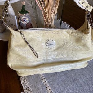 Coach shoulder bag ❤️